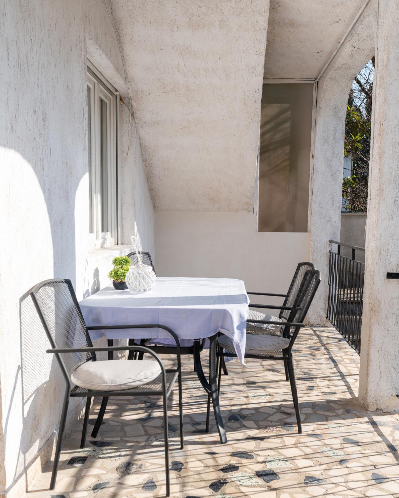 Two-Bedroom Apartment Rea In Rovinj Bagian luar foto